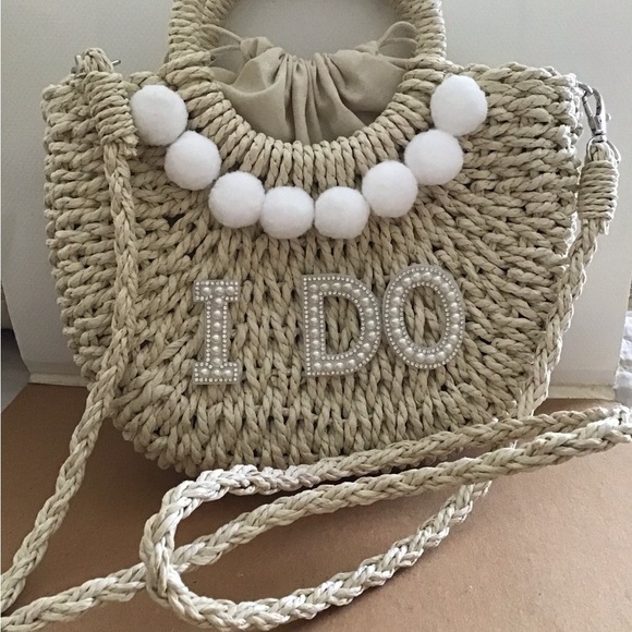 "I DO" Straw Women's Handbag Shoulder Strap BRIDE TO BE Hobo Bag - BRAND NEW - Picture 1 of 16